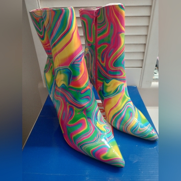 Rouge Shoes - Rouge Women's Hippie, Tye Dye, Psychedelic Heeled Ankle Boots New With Box